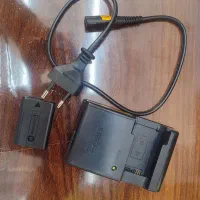شارژر و  دو عدد باطری دوربین سونی NP-FW50