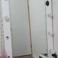 آیینه لامپ دار