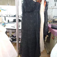 دوزنده چرخکار وسط کار اتوکار و دانش آموخته خیاطی