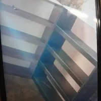 تعدای قفسه موجود است