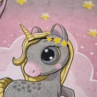 فرش ۴ متری اتاق بچه با پرده ست