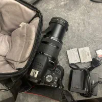 دوربین عکاسی کنون700D لنز 135-18 دو عدد باتری