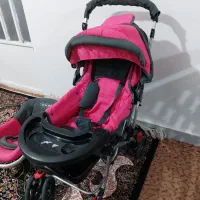 یک کالسکه و یک عدد نی نی لای لای