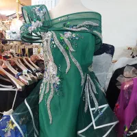 استخدام خانوم خیاط تعمیرات لباس زنانه مجلسی