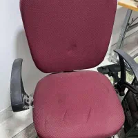 برای کامپیوتر میز و صندلی