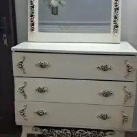 دراور میز آرایش و آینه