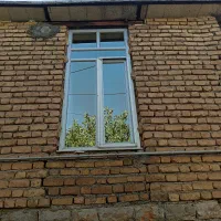 دوعددپنجره آلمینیوم درحدنوباشیشه اینه ای