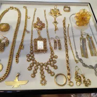 گردنبند و زنجیر و النگو طلا
