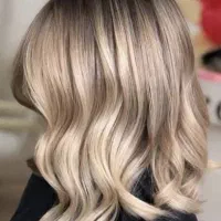 مرکز تخصصی انواع رنگ مو و هایلایت