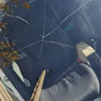 ترمیم ترک و سنگ خوردگی شیشه خودروهای ایرانی وخارجی