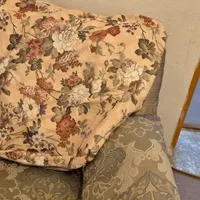مبلمان هفت نفره با میز وسط چوبی|مبلمان خانگی و میز عسلی|چالوس, |دیوار