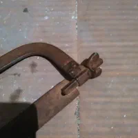 یک عدد آهن بور دو لبه قدیمی سالم