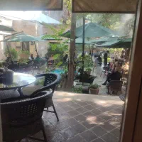 سالنکار اقا کمک اشپز اقا ویتر و کمک انبار دار