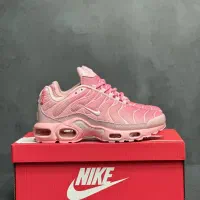 استخدام مدل بانو جهت همکاری لبلس ورزشی کتونی