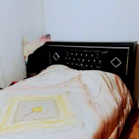 تخت خواب همراه میزاینه و آباژور|تخت و سرویس خواب|نیشابور, دارایی|دیوار