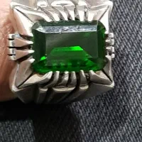 انگشتر نقره زمرد