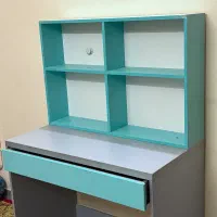 میزتحریرو کتابخونه