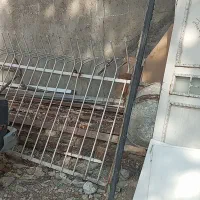 تعدادی دراتاق .آهن .نرده.پنچره به فروش می رسد.|مصالح و تجهیزات ساختمان|باغستان, |دیوار