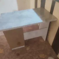 میز تحریر و مطالعه