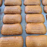 شاگرد کیک پزی