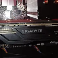 کارت گرافیک ۴ گیک ۱۰۵۰ti gigabyte و پاور ۵۳۰ green