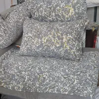 دشک و بالشت