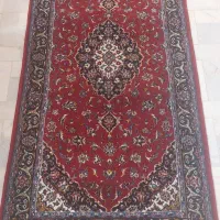 کناره فرش ریشه دار قطور زمینه قرمز|فرش|قم, هنرستان|دیوار