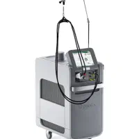 اپراتور لیزر دارای مشتری