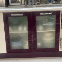 فروش تنها صفحه جزیره کابینت و یک میز شیشه ای ۱در۱