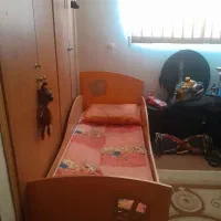 تخت یک نفره فوق العاده تمیز