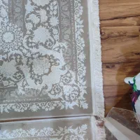 دو عدد قالی ۹ متری ۷۰۰ شانه لوکس  در حد نو