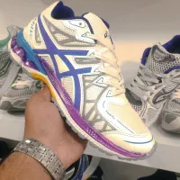 کتونی ساکنی نیوبالانس و...