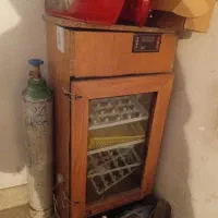 دستگاه جوجه کشی