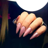 کاشت ناخن مژه پدیکور تتو شنیون میکاپ بافت ماساژ