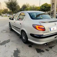 ۲۰۶ sd وی ۸ (لوازم دار)