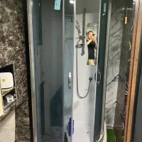 کابین دوش ایستاده ۹۰در۹۰ ضد آب مدل وین (زرین آب)