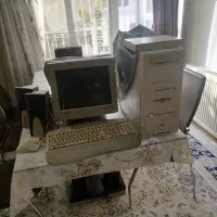 کامپیوتر قدیمی با کلیه تجهیزات|رایانه رومیزی|تبریز, |دیوار
