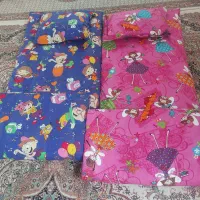 پنج دست تشک ، لحاف و بالشت و دو دست کودکان|رختخواب، بالش، پتو|پارسآباد, |دیوار