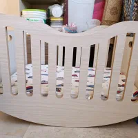 تخت خواب گهواره ای نوزاد به همراه تشک