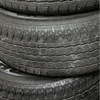 دو‌جفت لاستیک کارکرده پرادو برجستون ۲۶۵/۶۵/۱۷