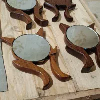 اینه چوبی طرح گربه مسافرتی کوچیک