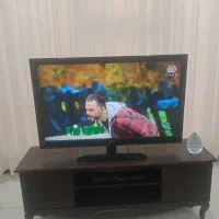 تلویزیون ۴۲ الجی با میز|تلویزیون و پروژکتور|کرج, کرج نو|دیوار