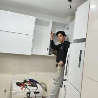 تعمیرات کابینت و نصب انواع کابینت