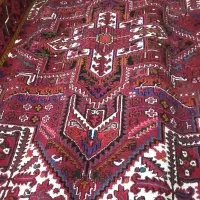 یک فرش دستباف