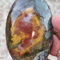 نگین غول پیکر عقیق بنفش منظره