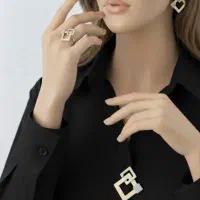 طلا نیم ست در حد نو بدون اجرت|جواهرات|بندرعباس, |دیوار