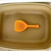 ظرف خاک گربه راحت رو همراه بیلچه