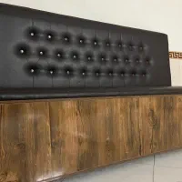 مبل چوبی با رویه ی چرم