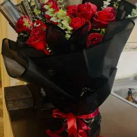 گل رز هلندی طبیعی ۱۸ شاخه