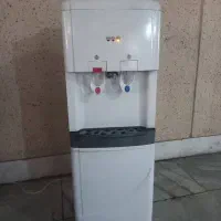 آب سردکن وچای ساز یخچال دار نیکاییnikai بسیار تمیز|آب‌سردکن و تصفیه آب|تهران, هروی|دیوار